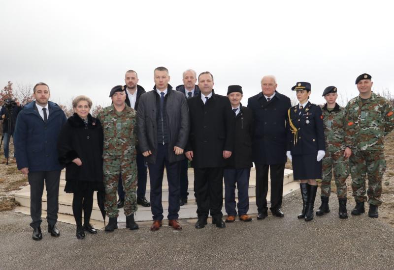 Na Mati A Brdu Kod Mostara Obilje Ena Godi Njica Pogibije Borisa