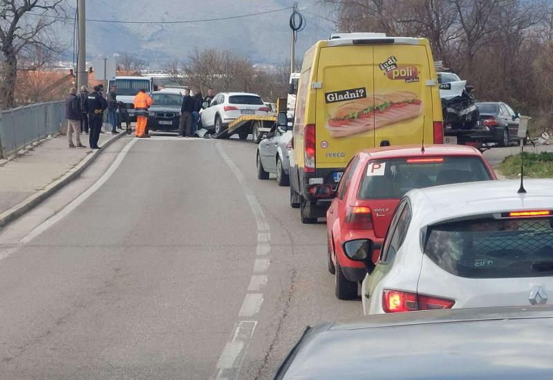 Prometna nesreća u Dračevicama sudarila se četiri automobila