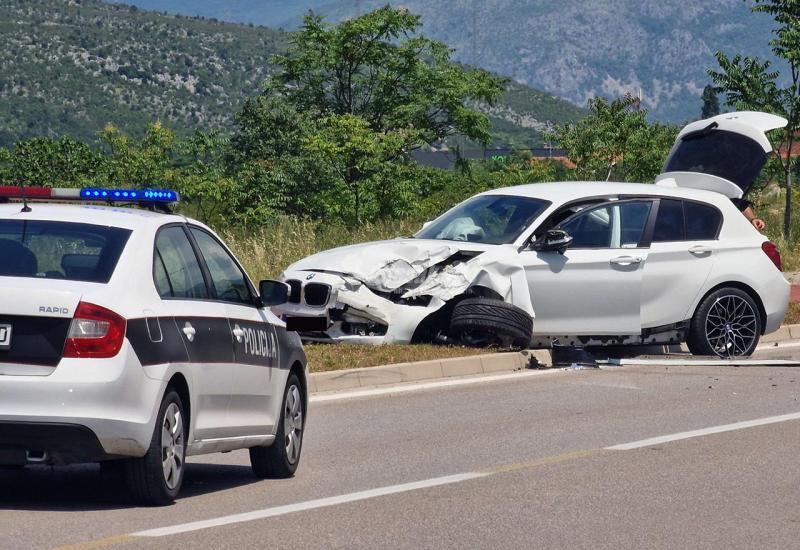 FOTO Teška prometna nesreća na novom mostu u Mostaru Bljesak info