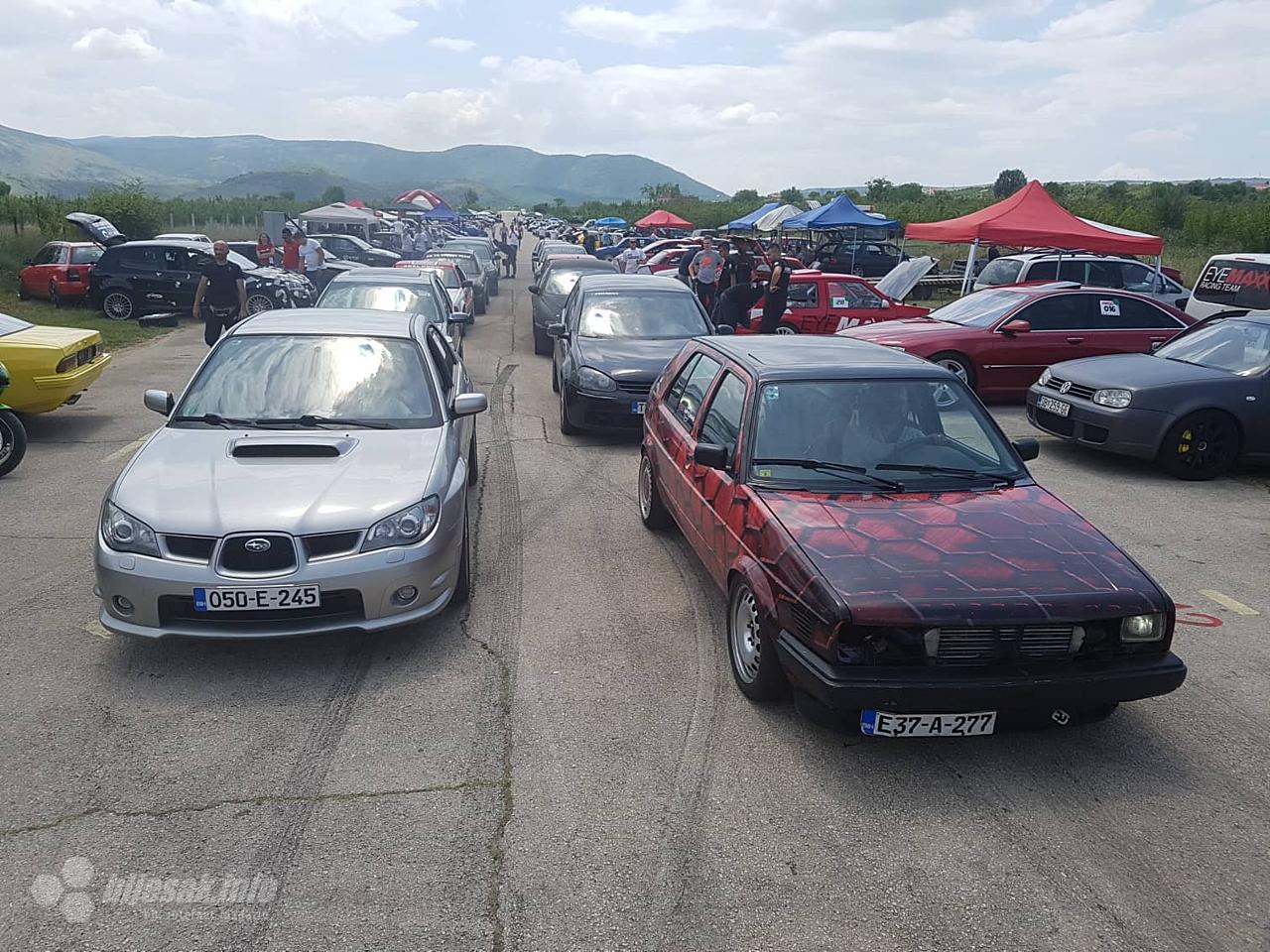 Old school Street race Mostar - Old school Street race Mostar: Stotine automobila u borbi za titulu najbrÅ¾eg 