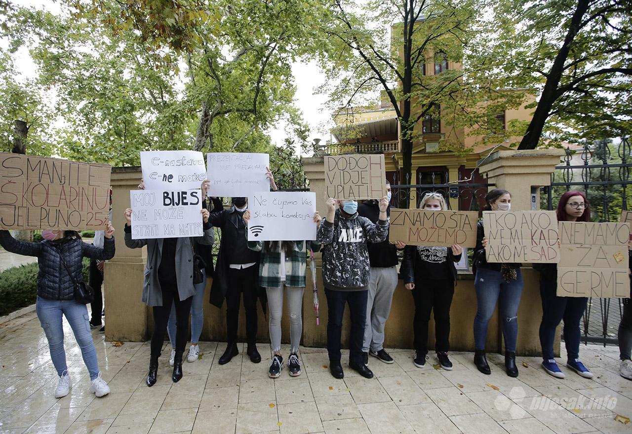 Natpise nije bilo teško osmisliti - Galerija fotografija s prosvjeda studenata u Mostaru