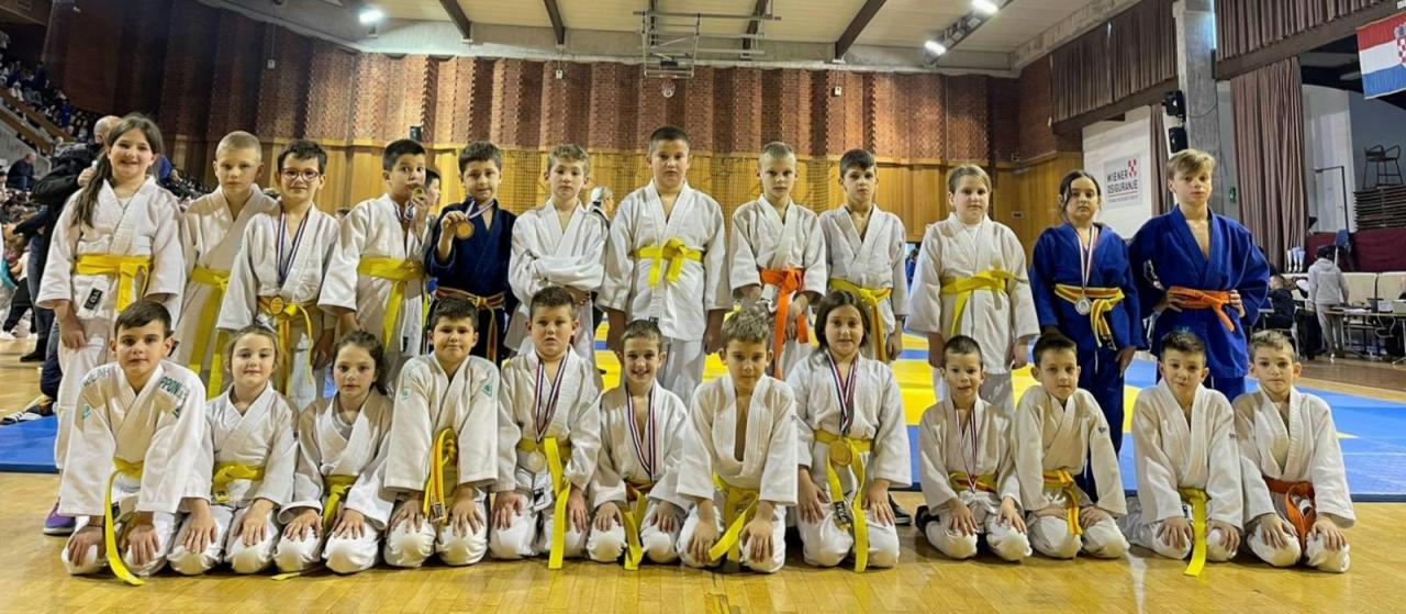 Borsaši na kupu Sv. Vlahe u Dubrovniku - Borsa uvjerljivi pobjednik na prvenstvu judo saveza HB