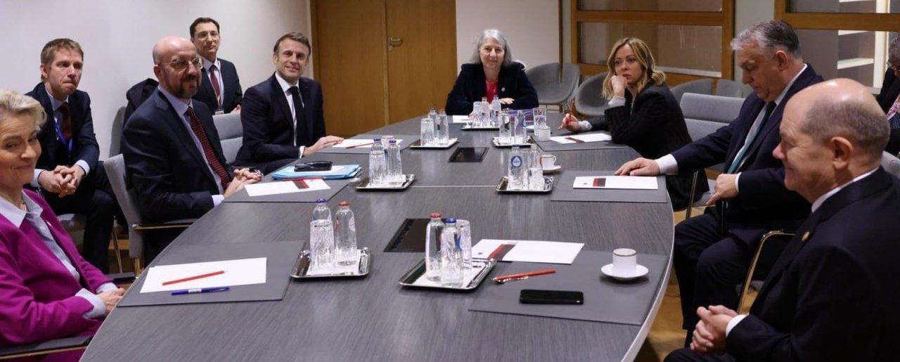 Sastanak čelnika EU u Bruxellesu - Igra EU diplomacije: Šampanjac, prijetnje i Organova kapitulacija