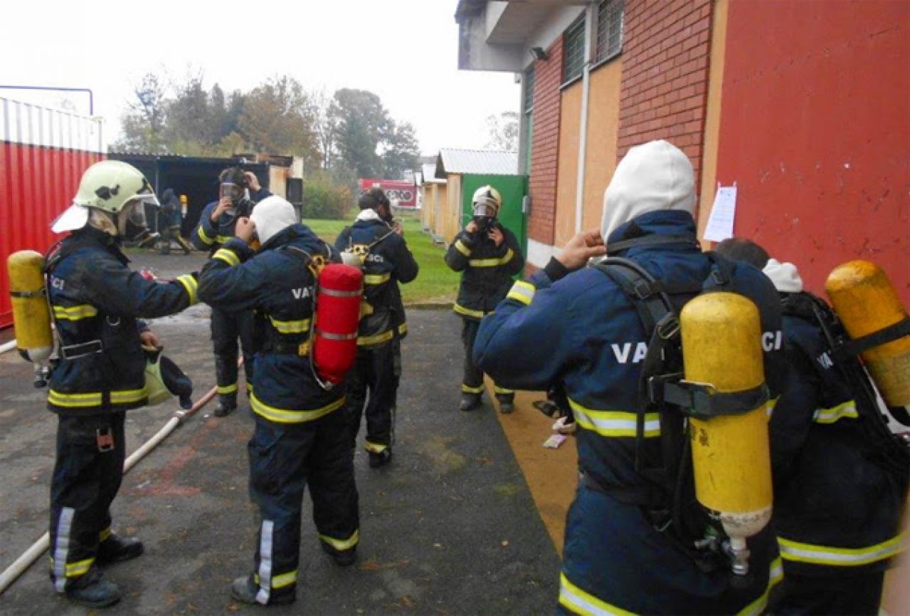 Čapljinski vatrogasci uspješno završili obuku u Ivanić Gradu