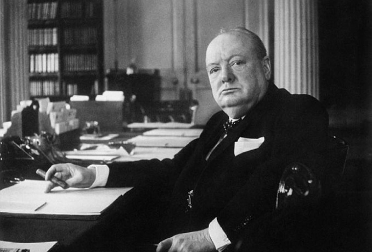 Churchill tražio da se na Kremlj baci atomska bomba