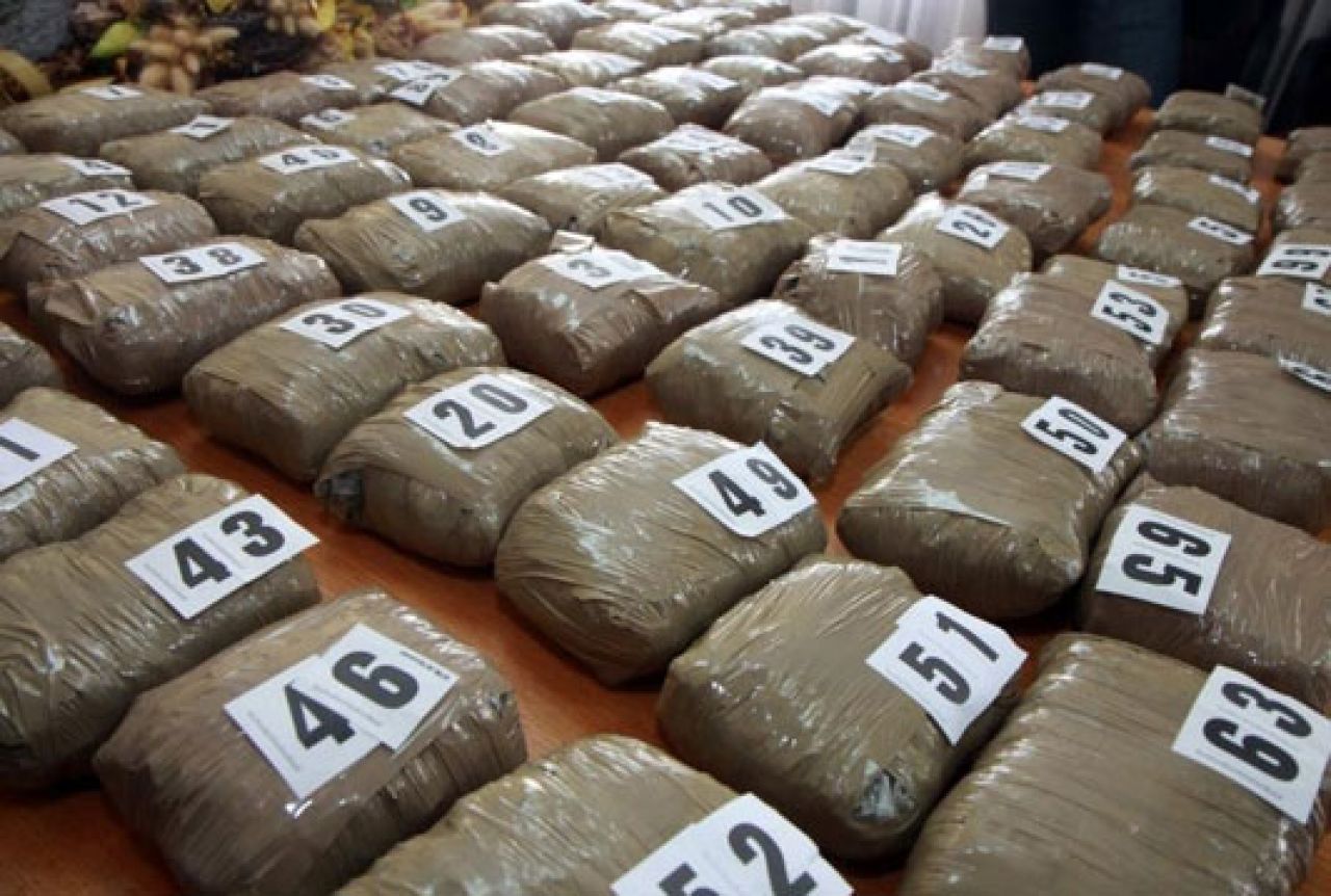 Policija u kući pronašla oko 12 kg droge