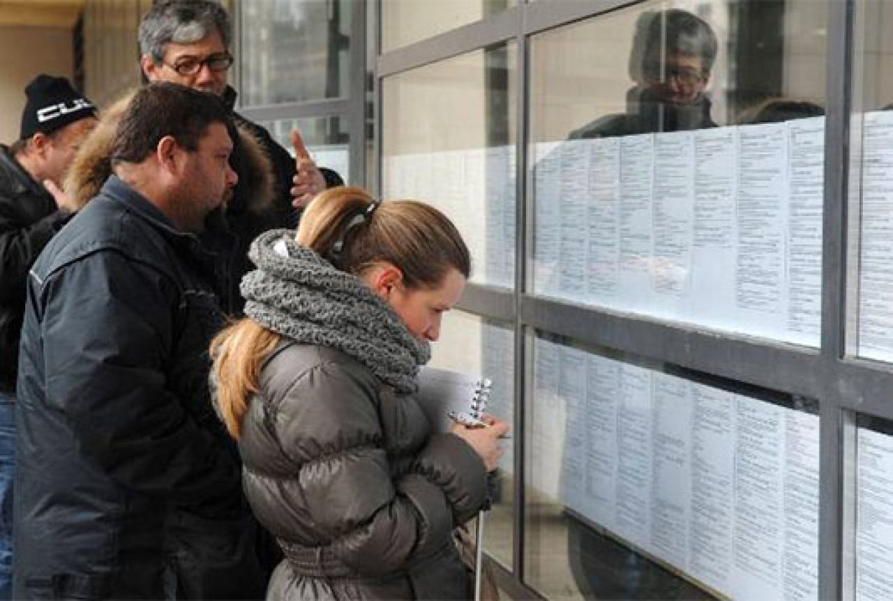 Broj nezaposlenih u Hrvatskoj prešao 306 tisuća