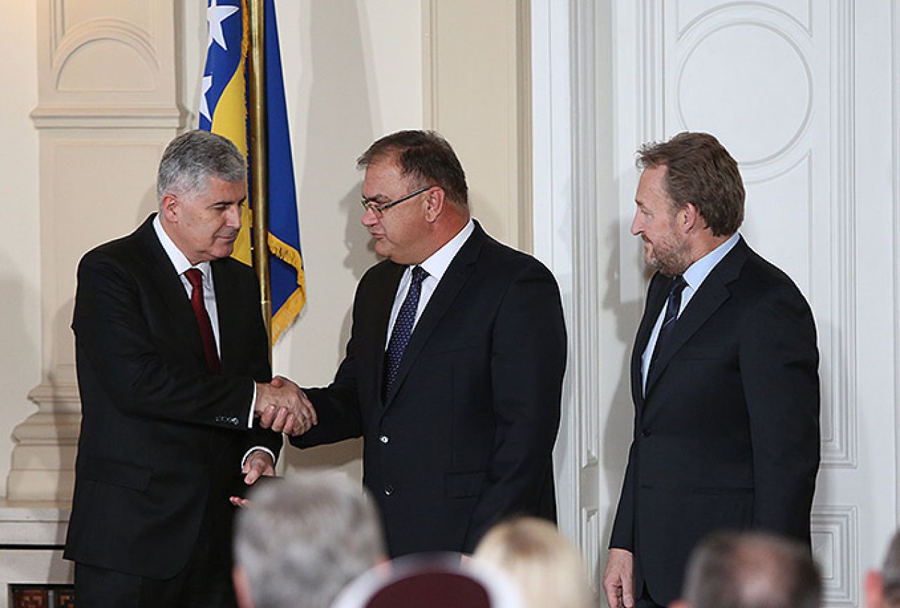 Predsjednik Europske pučke stranke Daul čestitao novim članovima predsjedništva