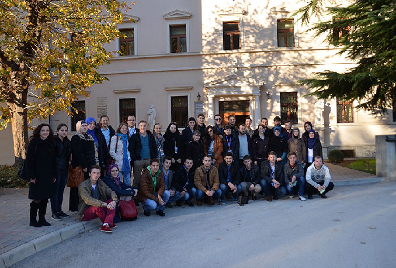 Mostar: Mladi teolozi posjetili duhovne centre