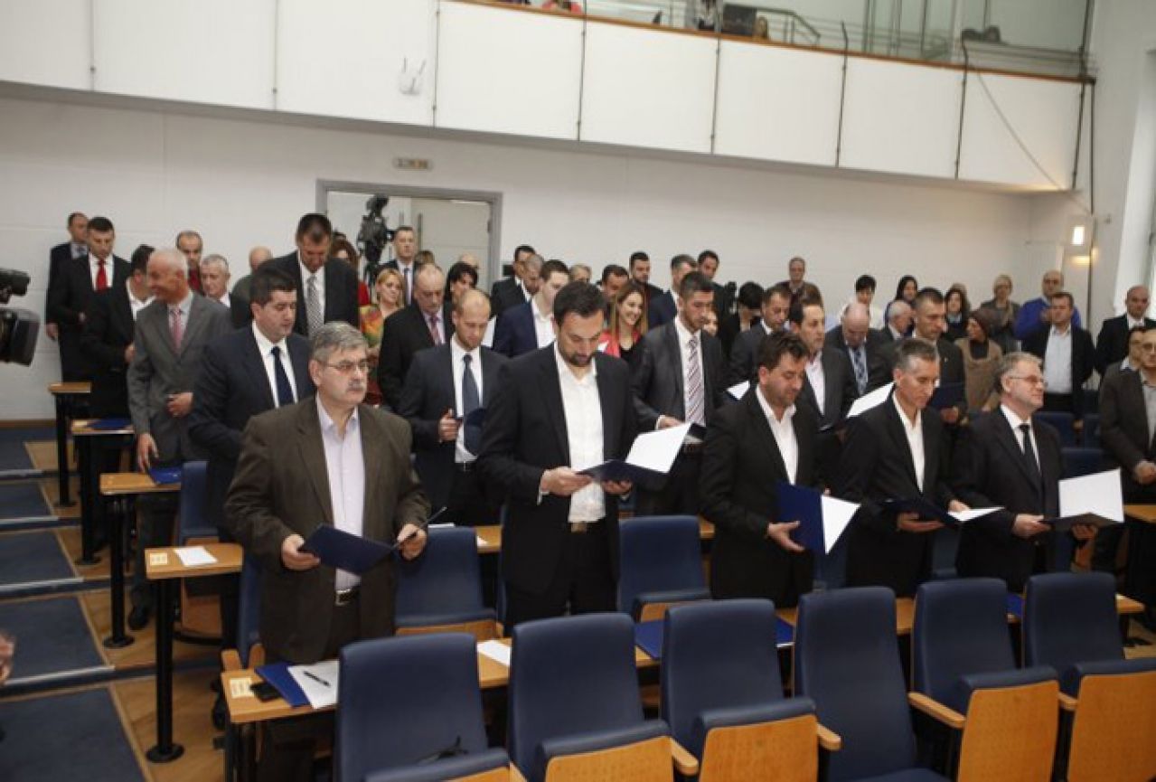 Novoizabrani zastupnici preuzeli mandate u Skupštini Kantona Sarajevo