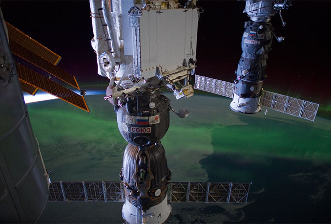 Svemirski brod Soyuz  se spustio na ISS