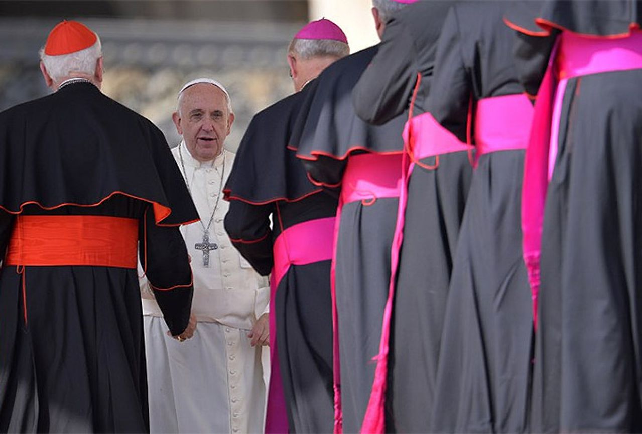  Papa na vrhu Katoličke crkve otvara mjesta za žene i laike