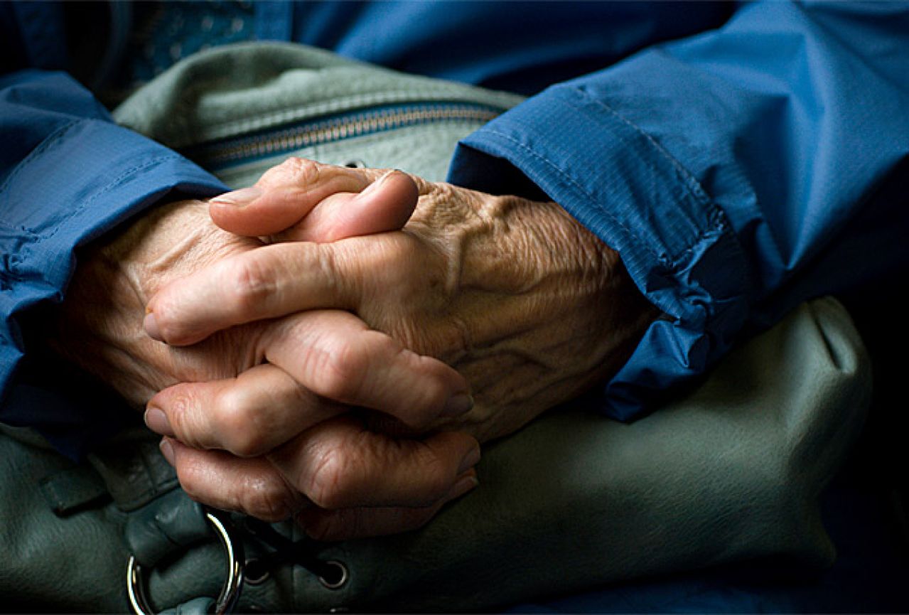 Znanstvenici otkrili gen koji uzrokuje Parkinsonovu bolest i drhtanje ruku