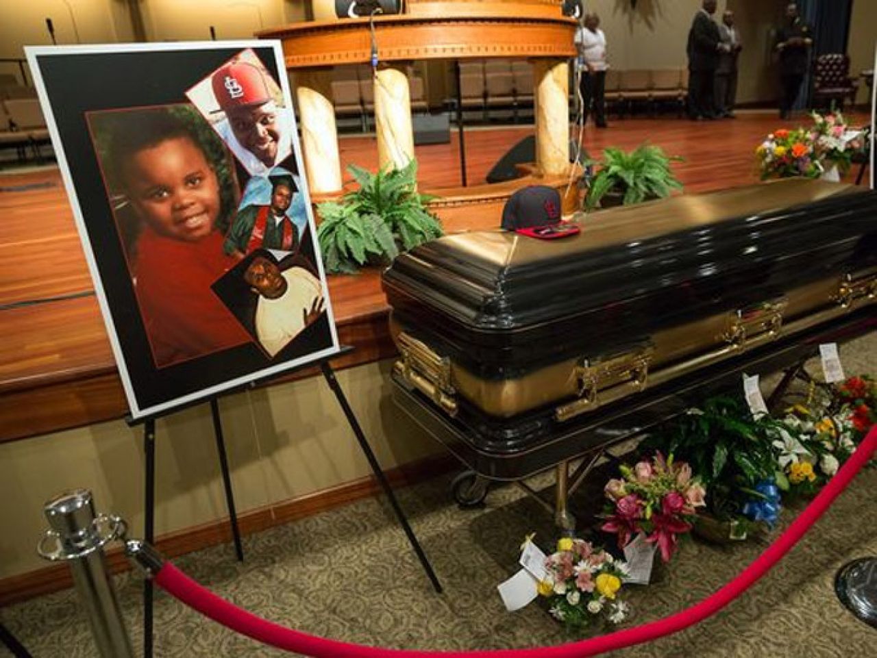 Ferguson: Policajac koji je ubio crnog mladića vraća značku
