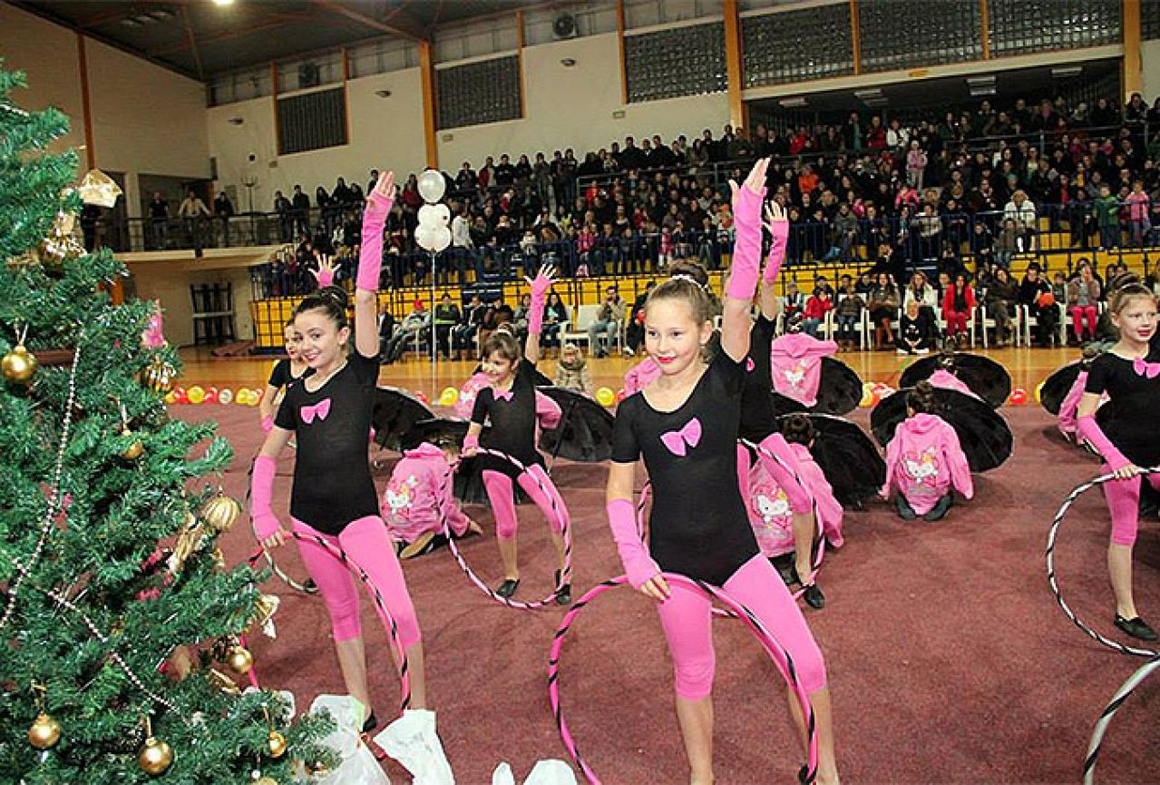 Zaplešimo za našu djecu: Pružite podršku i usrećite djecu bez roditelja