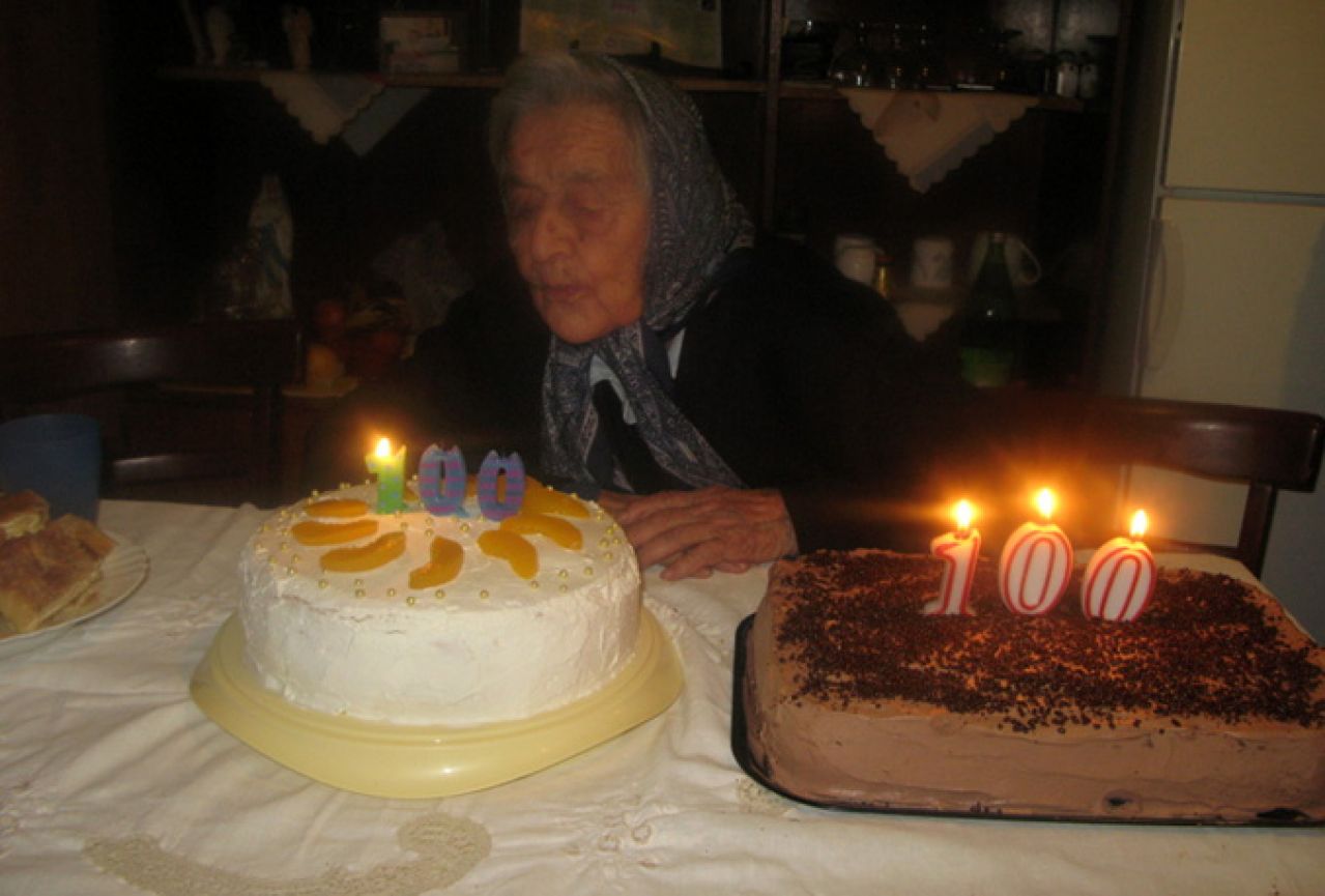 Neum: Dvije stogodišnjakinje proslavile rođendane