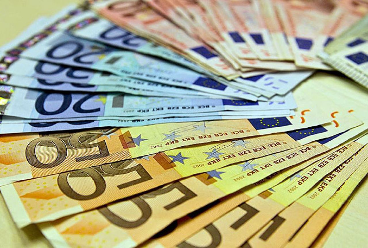 Hrvatska pomaže Hrvate u BiH s 2,6 milijuna eura