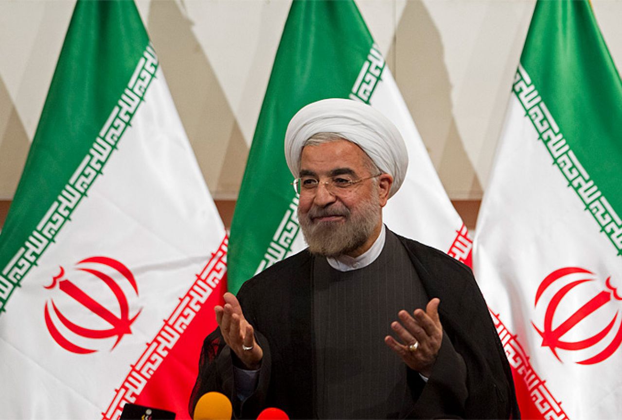Rouhani: Pad cijena nafte je 'politički scenarij'