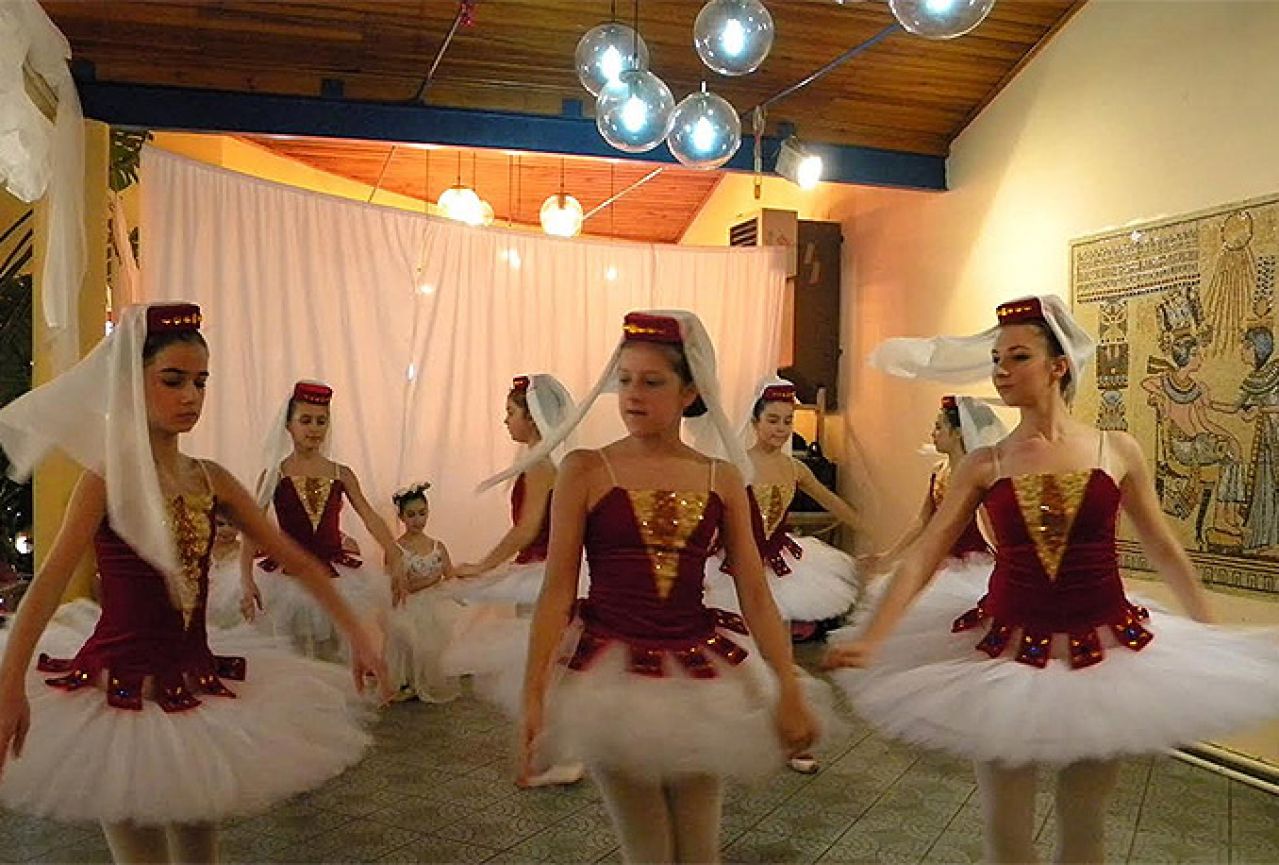 Arabesque balerine u posjeti Egipatskom selu i Udruzi Sunce