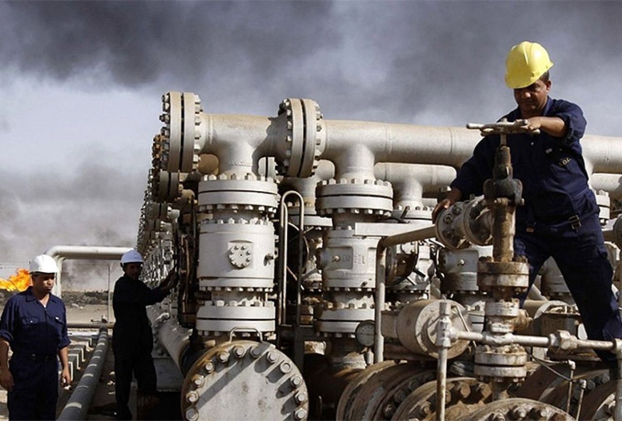 Sjedinjene Države natjerale OPEC da sruši cijenu nafte i tako Rusiju otjera u bankrot