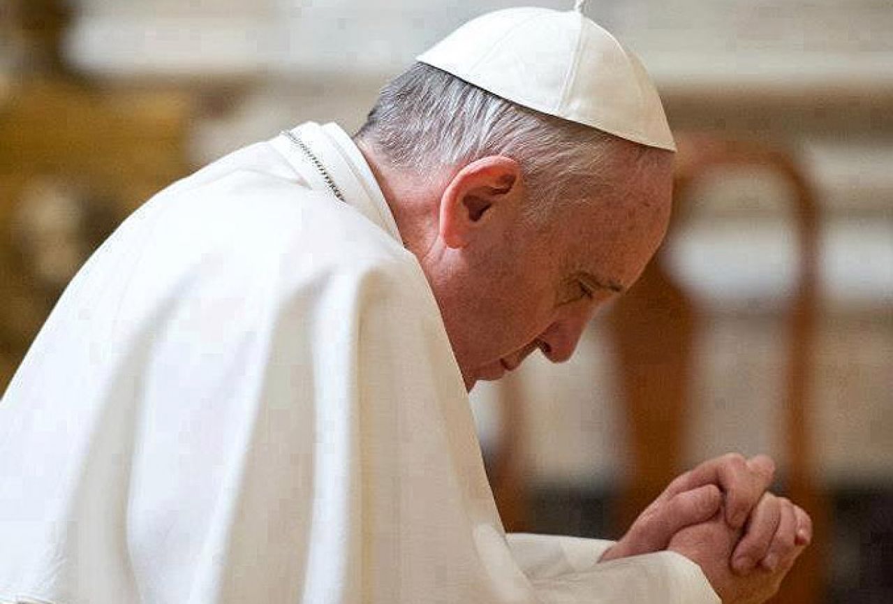 Papa uputio božićnu poruku progonjenim kršćanima