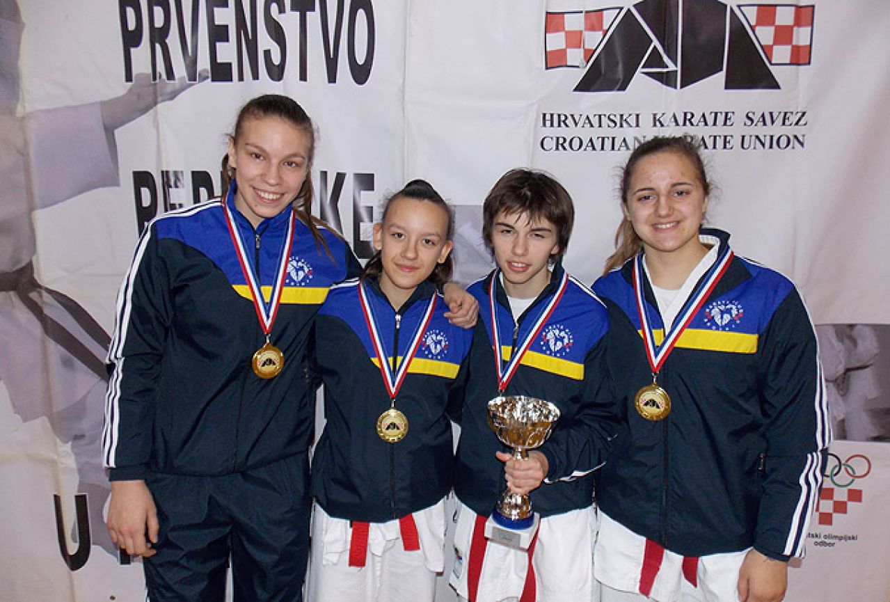 Ženska kadetska karate ekipa Brotnja prvakinje Hrvatske