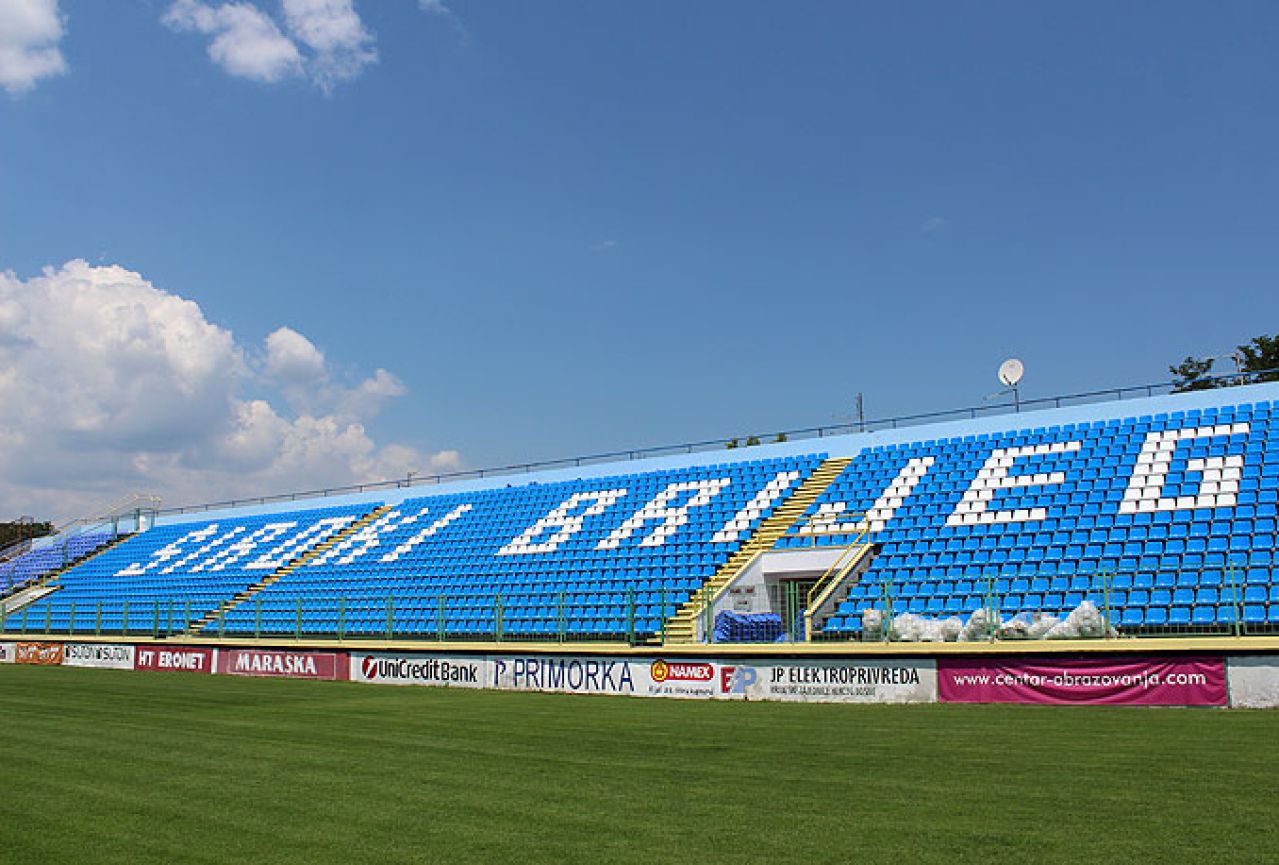 Slijedi natkrivanje sjeverne tribine stadiona Pecara; momčad ide u Antaliju