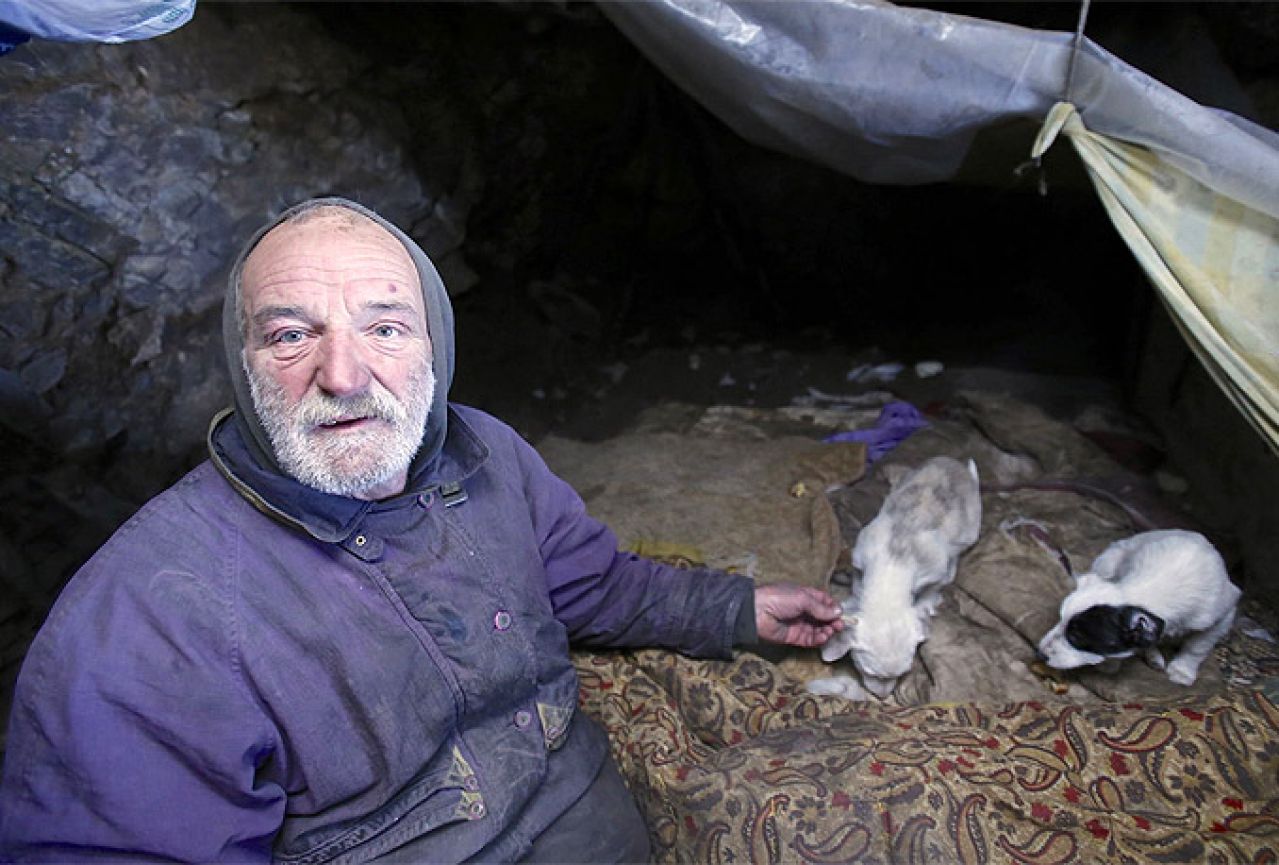 Zeničanin već šest godina živi u pećini