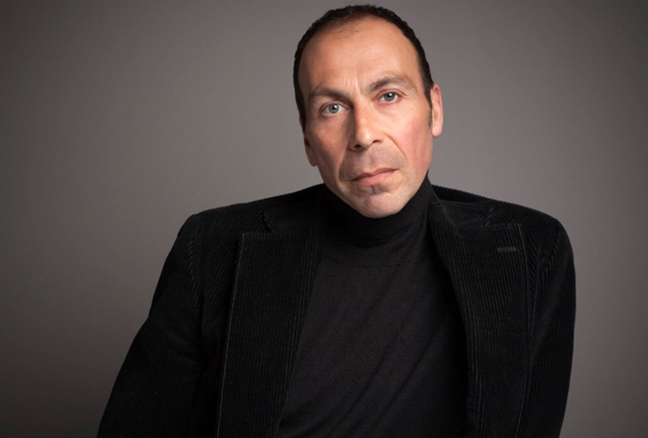 Preminuo glumac i stand up komičar Taylor Negron