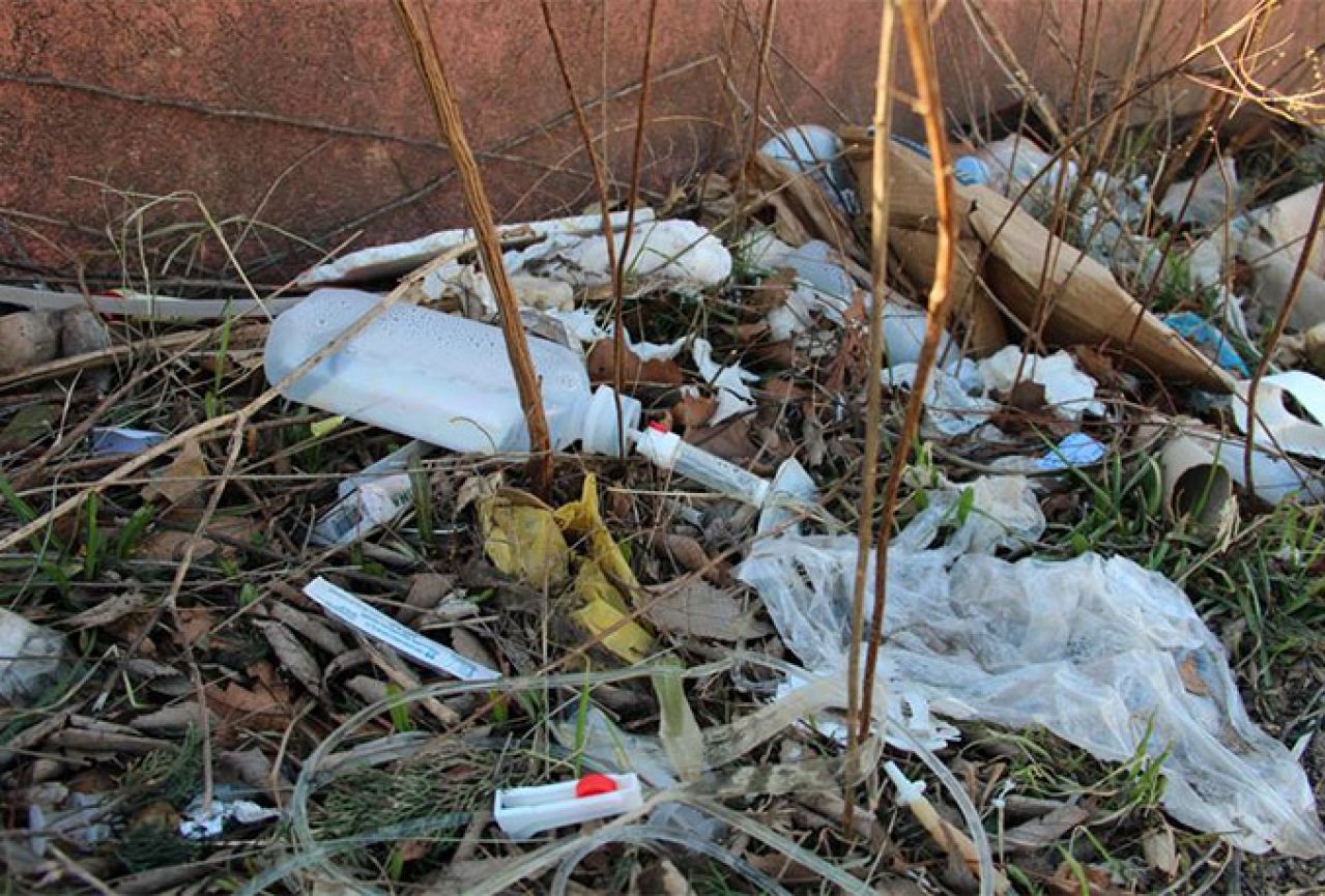 Medicinski otpad - opasnost u Mostaru za koju nikog nije briga