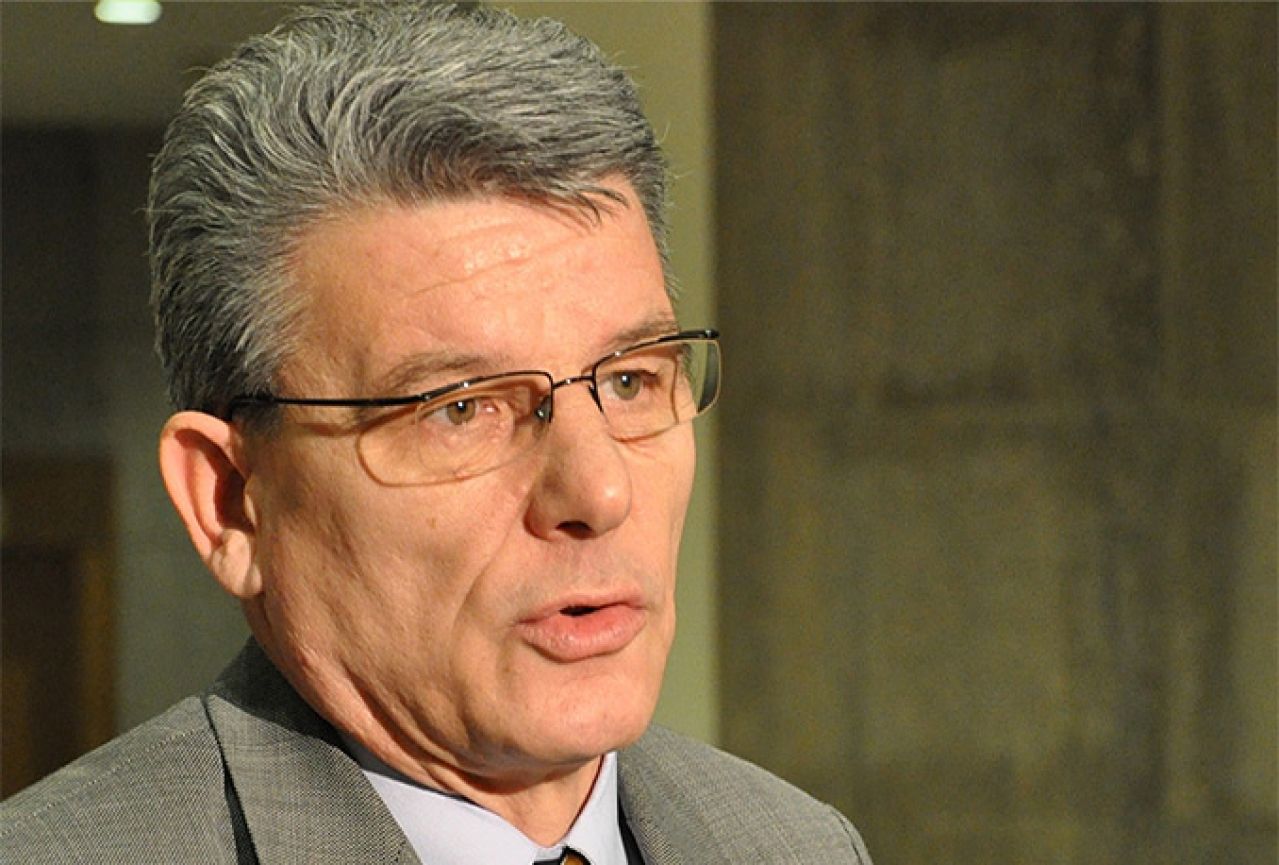 Zastupnici odbili raspravljati o smjeni Džaferovića