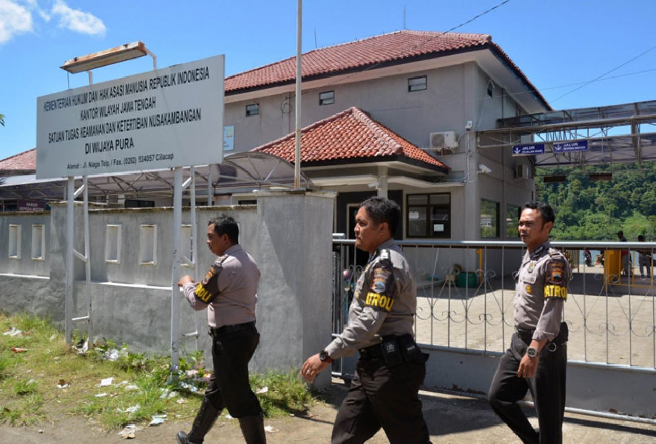 Indonezija streljala šestero ljudi zbog krijumčarenja; Brazil i Nizozemska opozvali veleposlanike