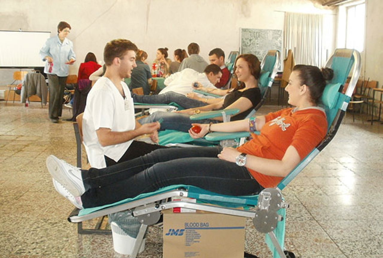 Darujte krv, darujte život: Transfuzija je most između zdravih i bolesnih