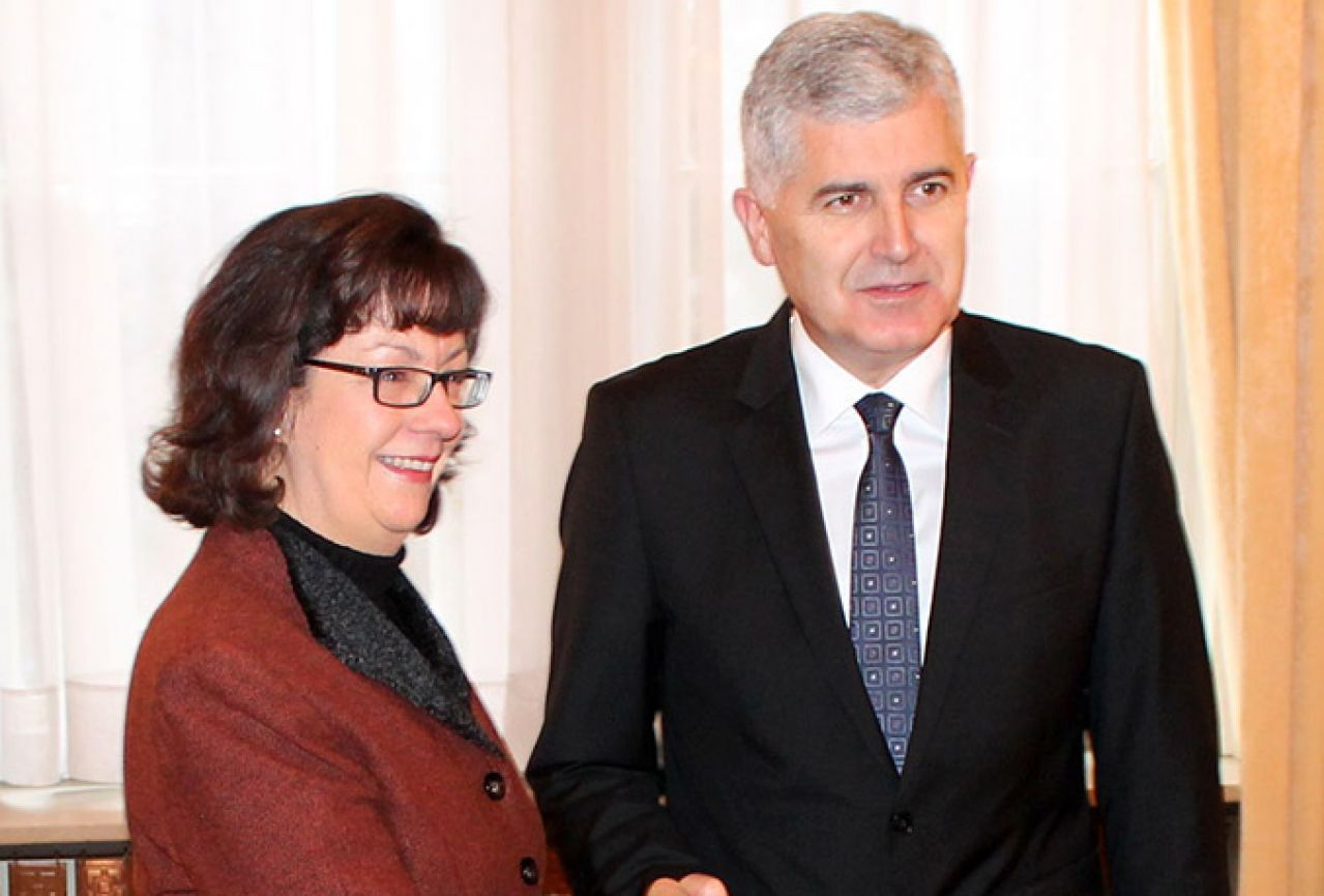 Čović primio veleposlanicu SAD-a u BiH Maureen E. Cormack u nastupnu posjetu
