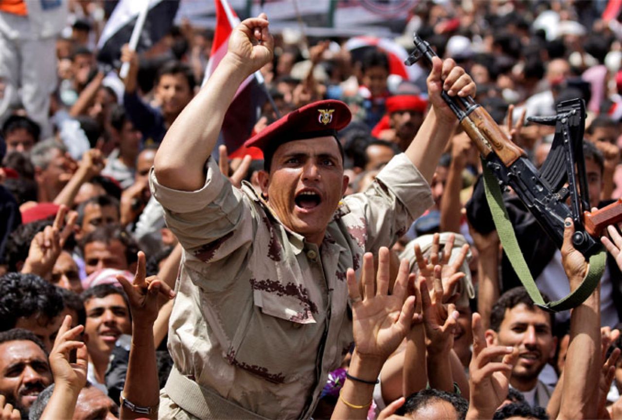 Jemen u kaosu: Predsjednik i vlada podnijeli ostaku