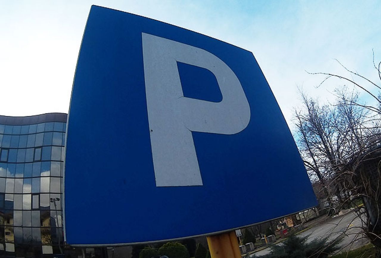U Sarajevu 200 vozila ide na jedno parking mjesto
