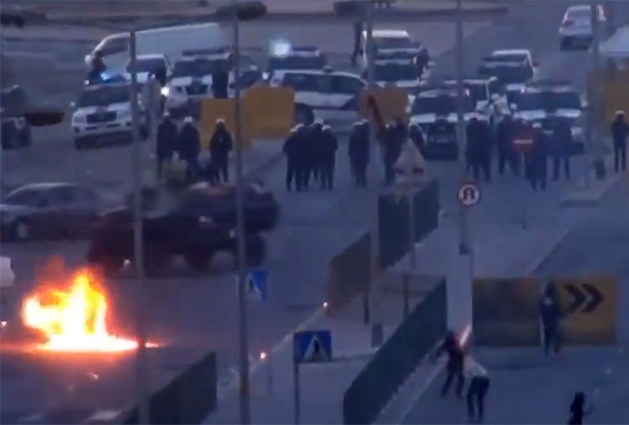 Pogledajte napad na policiju u Kraljevini Bahrein