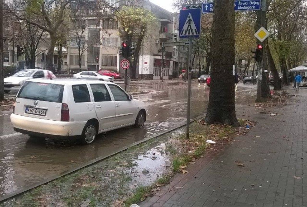 Hercegovina u crvenom: Upozorenje na jake kiše i olujni vjetar