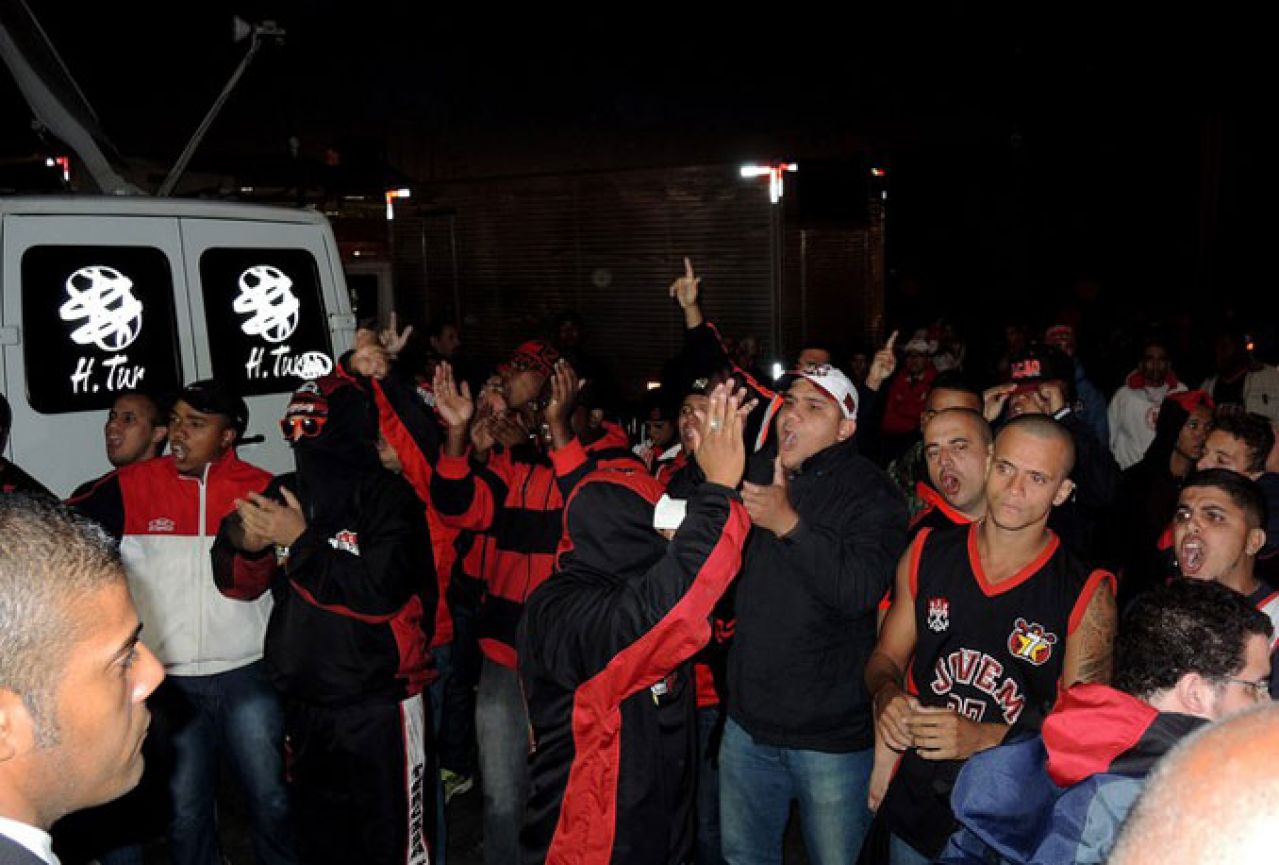 Flamengovi navijači upali u svlačionicu protivnika i ozlijedili vratara!
