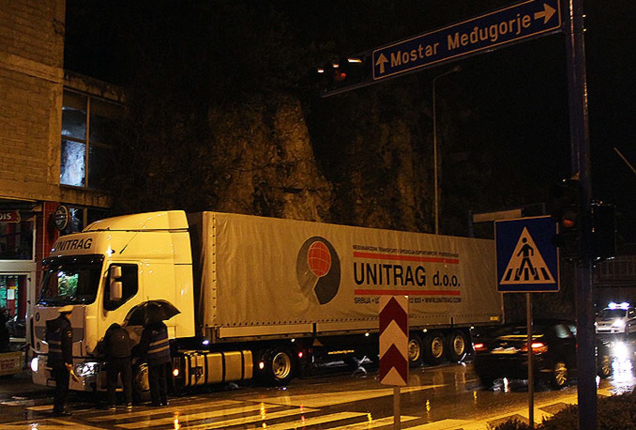 Široki Brijeg: Sudar srbijanskog kamiona i osobnog automobila