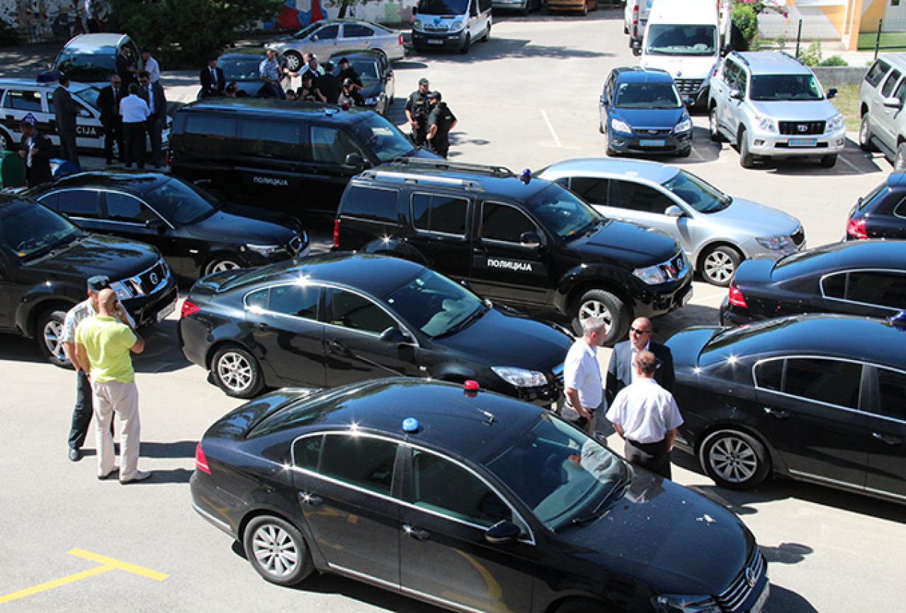 Štednja u Srbiji: Vlada prodaje 1.583 automobila