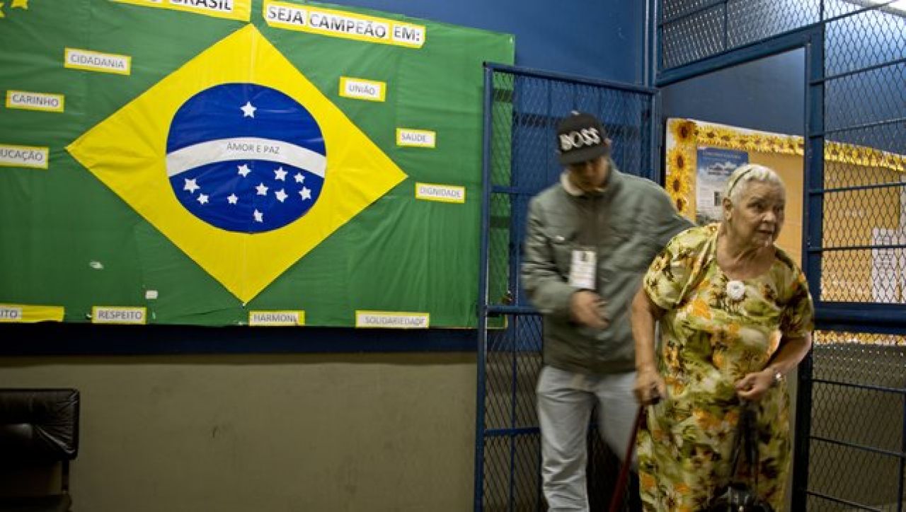Nitko se ne želi tući pred mamom: Brazilski klub angažirao majke kao redare na utakmici