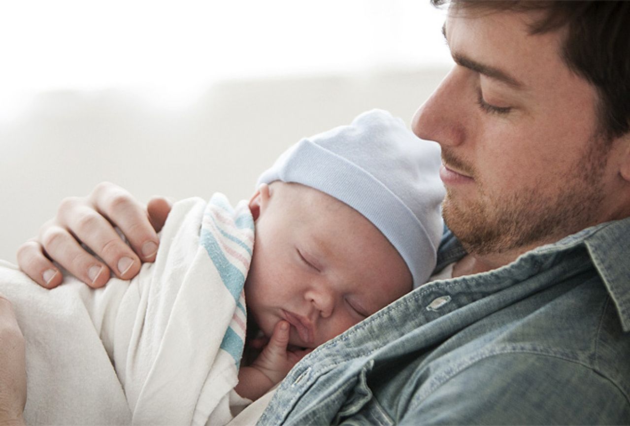 Samo 18 očeva koristi porodiljni dopust
