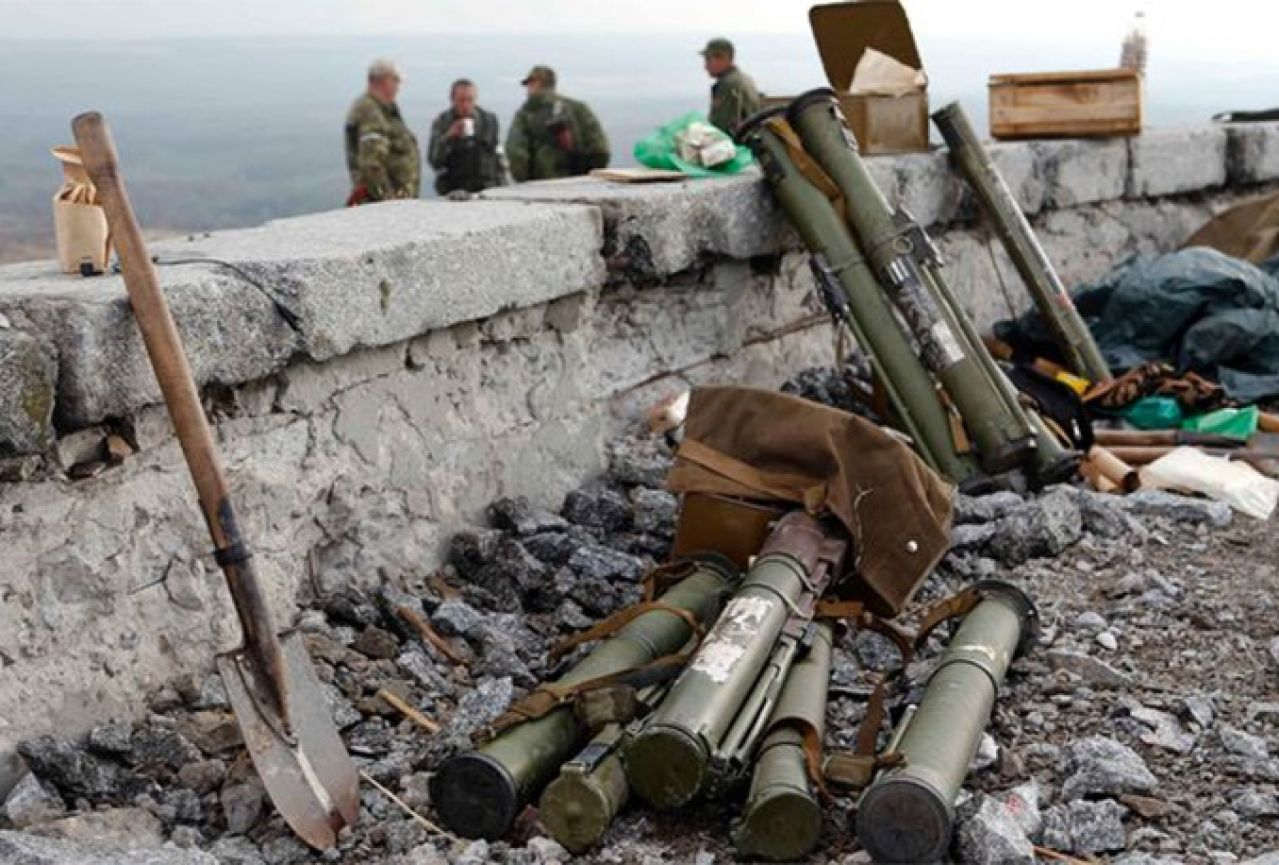 Slovenija na dražbi prodaje 46.000 komada starog oružja