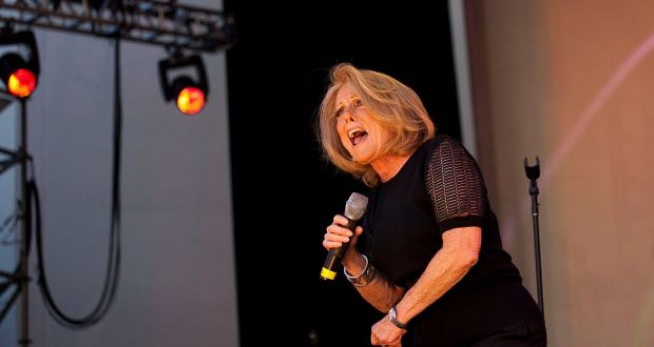 Umrla pjevačica Lesley Gore