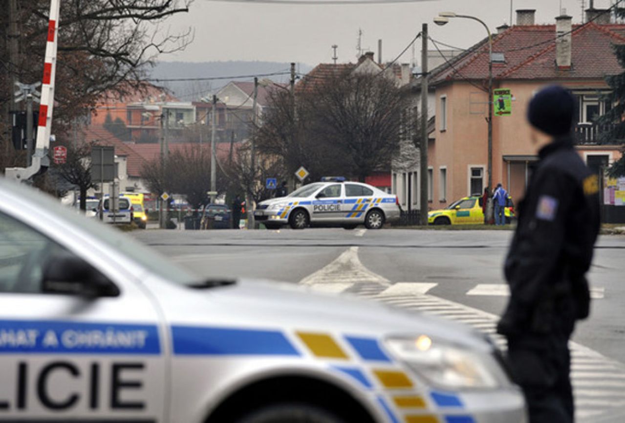 Osam mrtvih u restoranu u Češkoj, jedna žena ozlijeđena