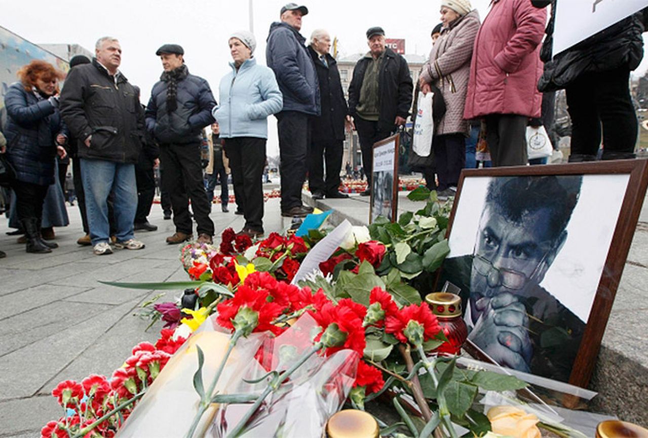 Rusija: Priveden ukrajinski zastupnik zbog majice s likom Borisa Nemcova 