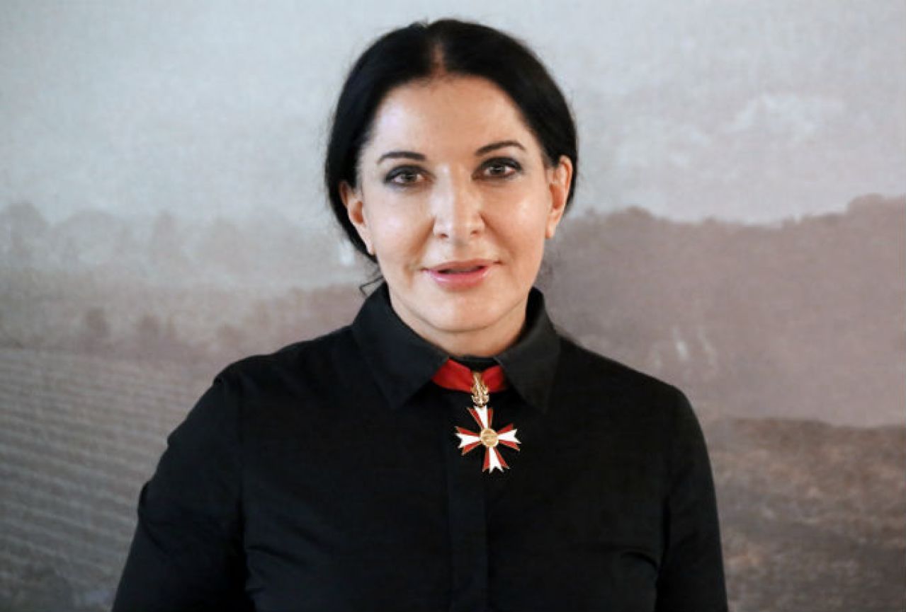 Marina Abramović piše autobiografiju