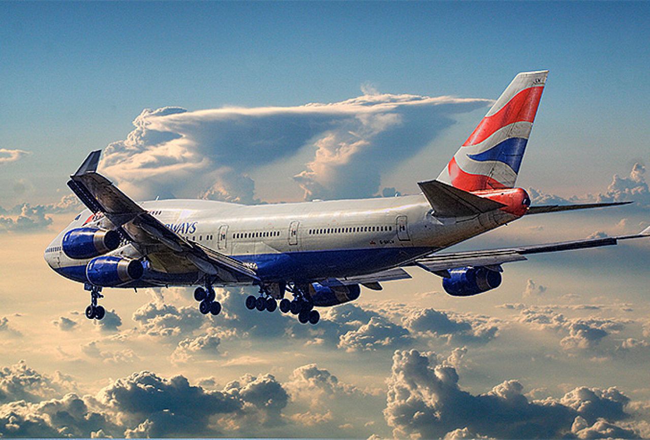 Panika na nebu - zrakoplov British Airwaysa se vratio na pistu