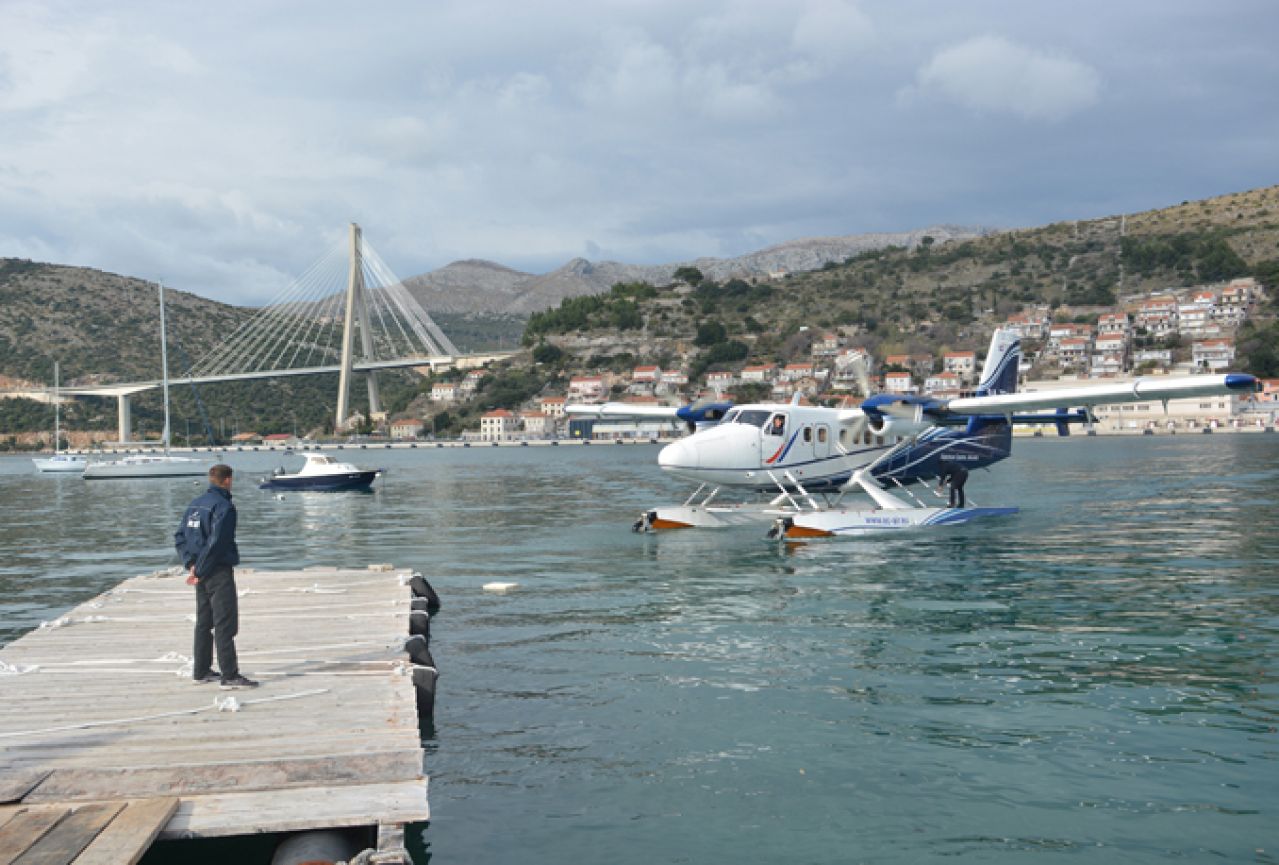 Spajanje Dubrovnika s otocima hidroavionom